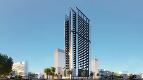 Jade Tower: Photograph 2 of 18