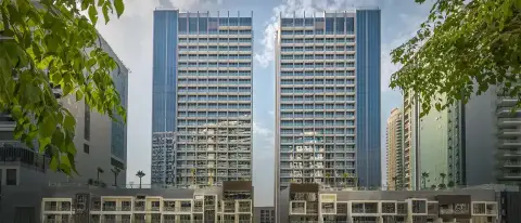 Sterling Tower: Photograph 2 of 14