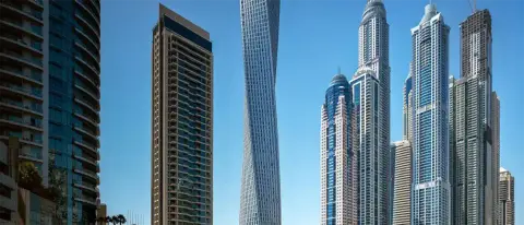 Cayan Tower: Photograph 2 of 15